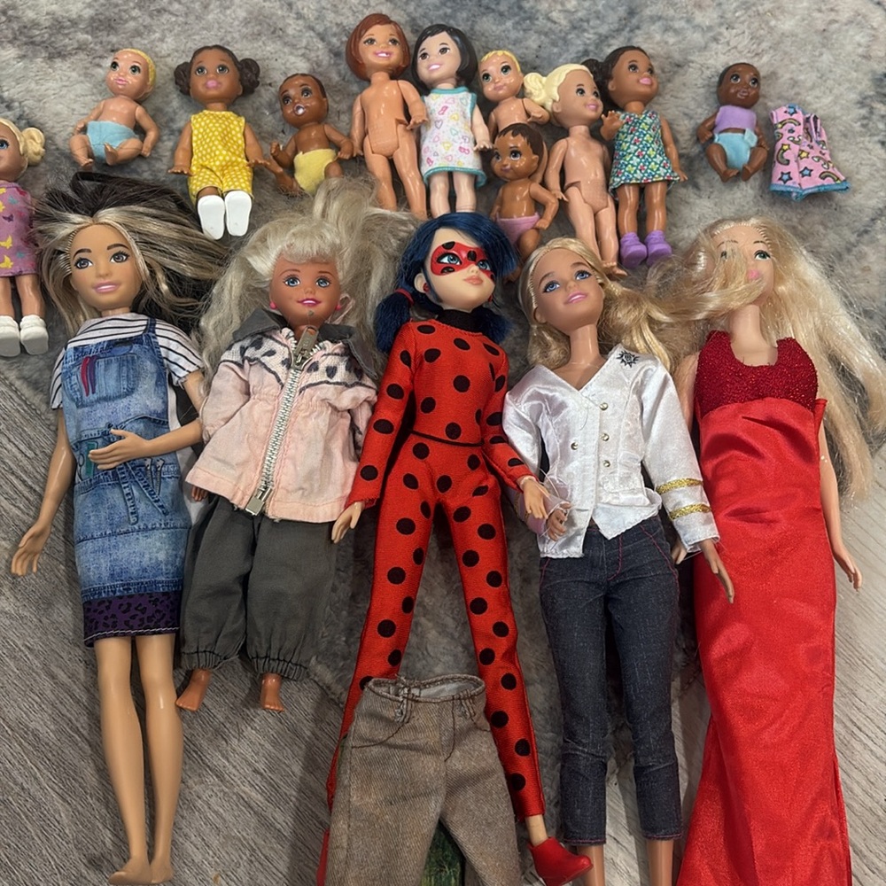 Lady bug, lot mix dolls vintage